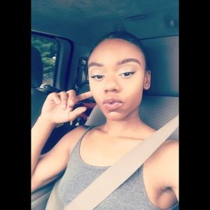 Meet your Posher, Briana